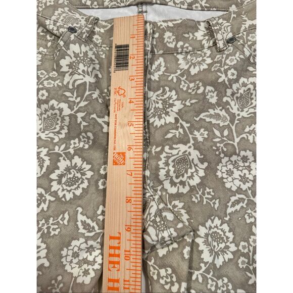 J. McLaughlin floral print straight leg jeans/pants, size 8 - Picture 5 of 8